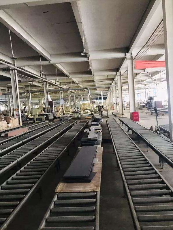 很多車間仍存在大量的空閑場地