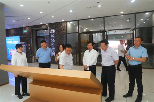廣東數夫軟件科技公司董事長帶隊來蘭華集團考察洽談 廣東數夫軟件科技公司董事長帶隊來蘭華集團考察洽談