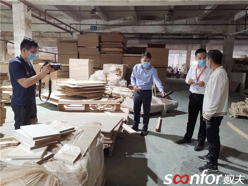 記者實地走訪雅居格工廠