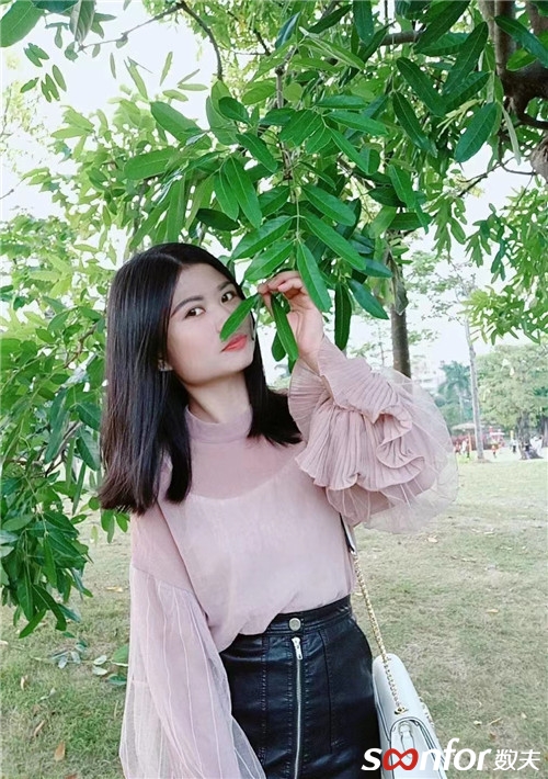 胡穎（開發中心）
