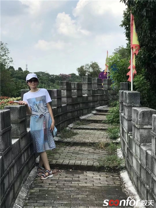 柯傳芬（客服中心）