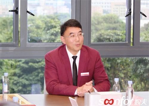 中泰龍總裁劉革生