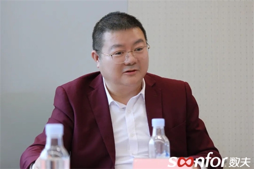 中泰龍智能制造中心總經理占海港
